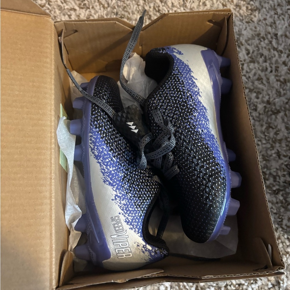 Kids soccer cleats